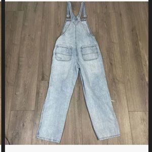 Wild fable womens very distressed overalls. Size medium